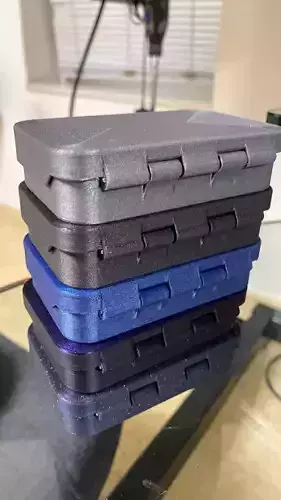 Altoids tin with hinge