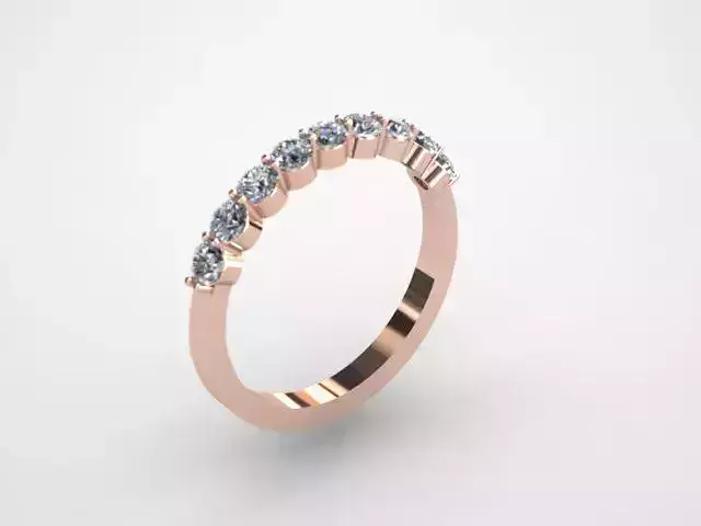 Engagement ring with round diamonds 