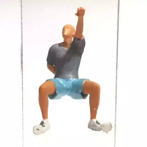 Figure Ngadi climbing in 1-64 scale diorama miniature