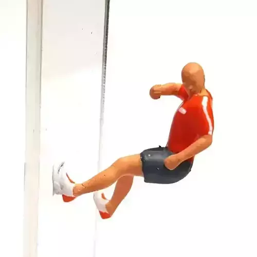 Figure Muklis climbing in 1-64 scale diorama miniature