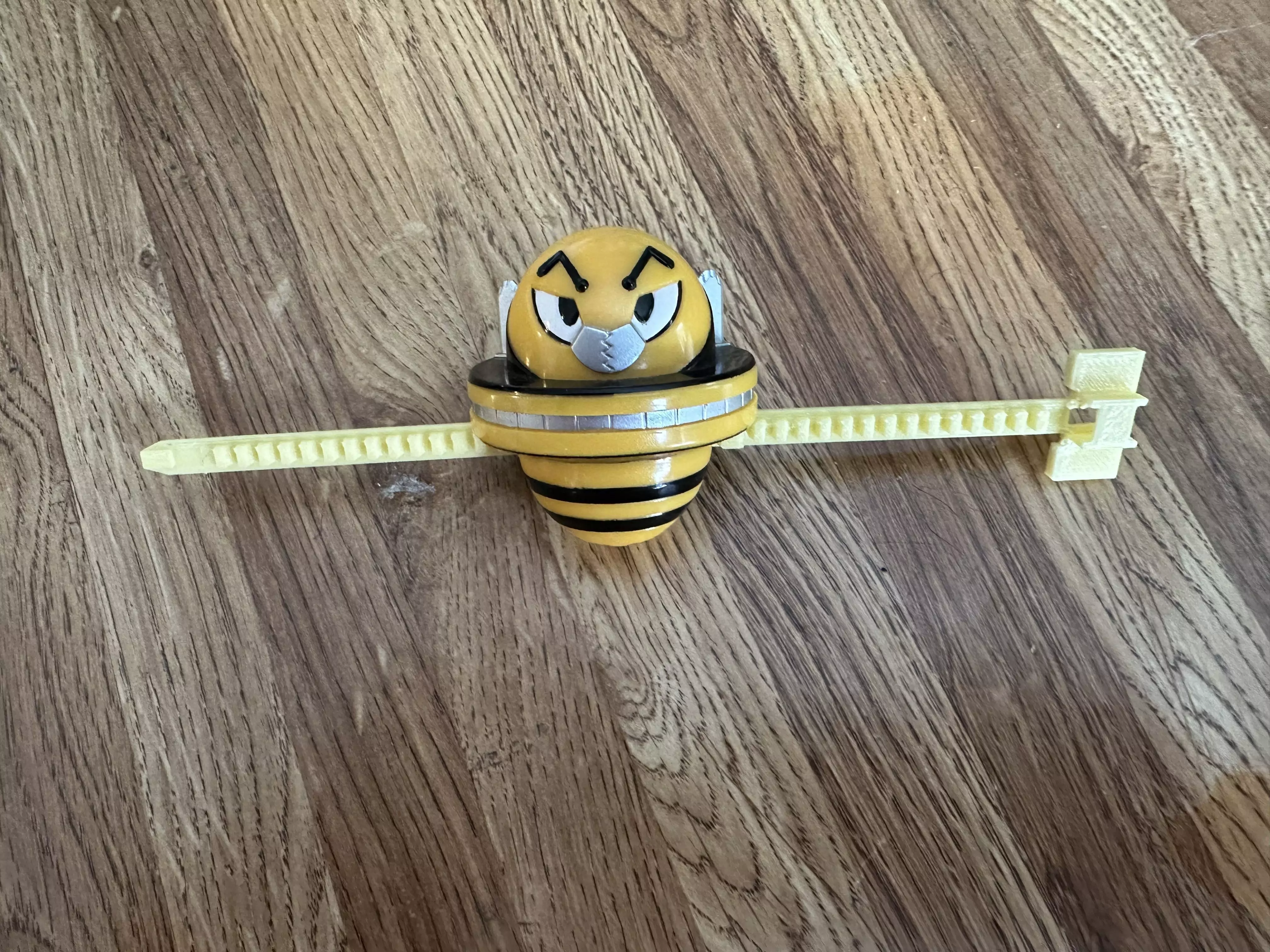 POWER RANGERS NINJA STORM HURRICANGER SPIN BEE RIP CORD 3D print model_0