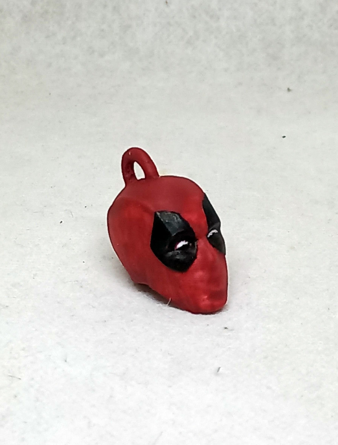 Deadpool keychain smiling expression version 3D print model_8