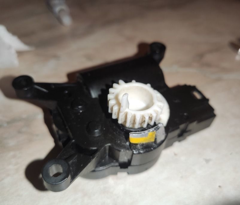 Heater Blower Flap Actuator VW Passat - Skoda Octavia Iii Combi 3D print model_7