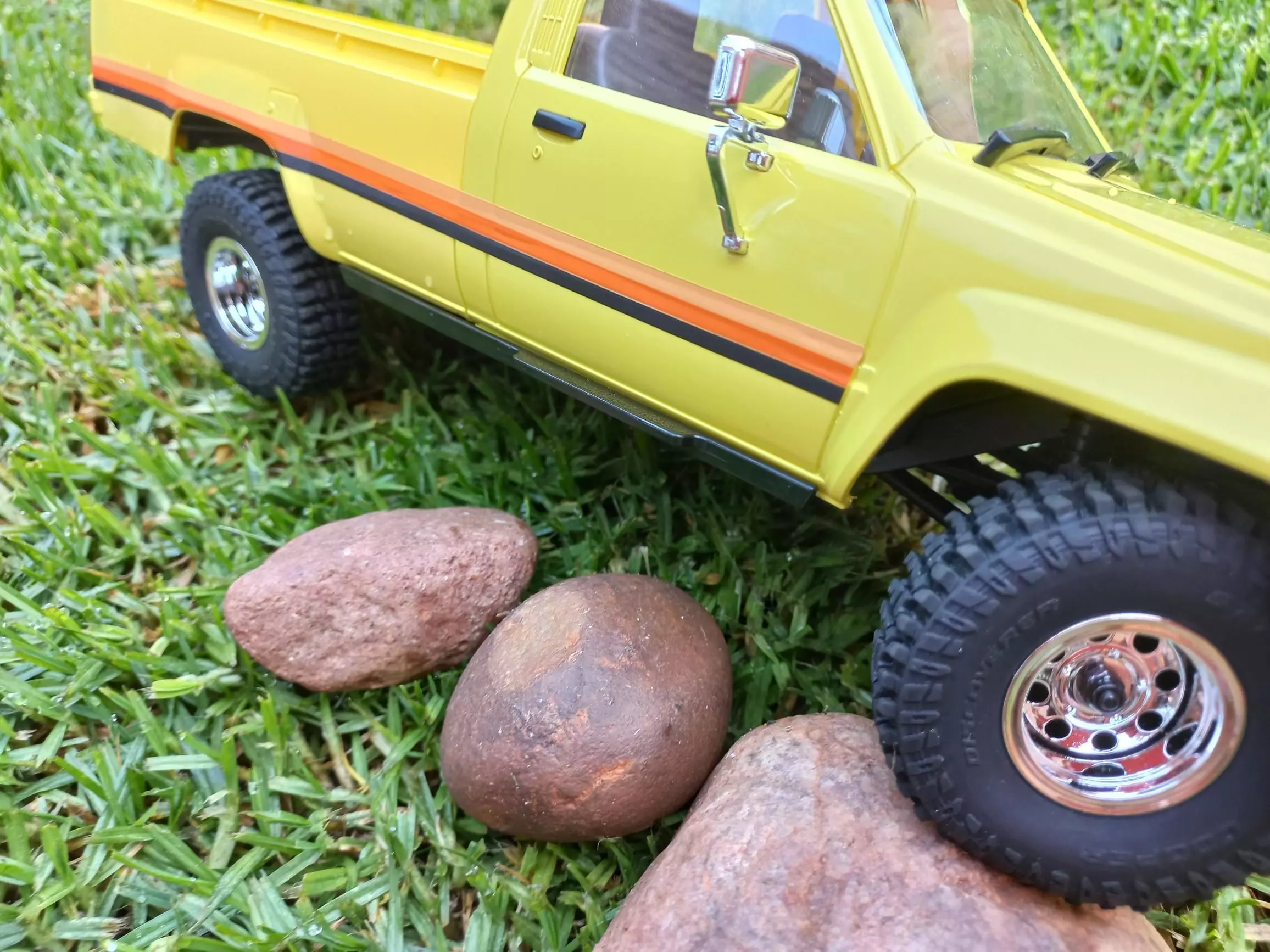 FMS Crawler 1 18 SCALE HILUX ROCK SLIDERS 3D print model_0