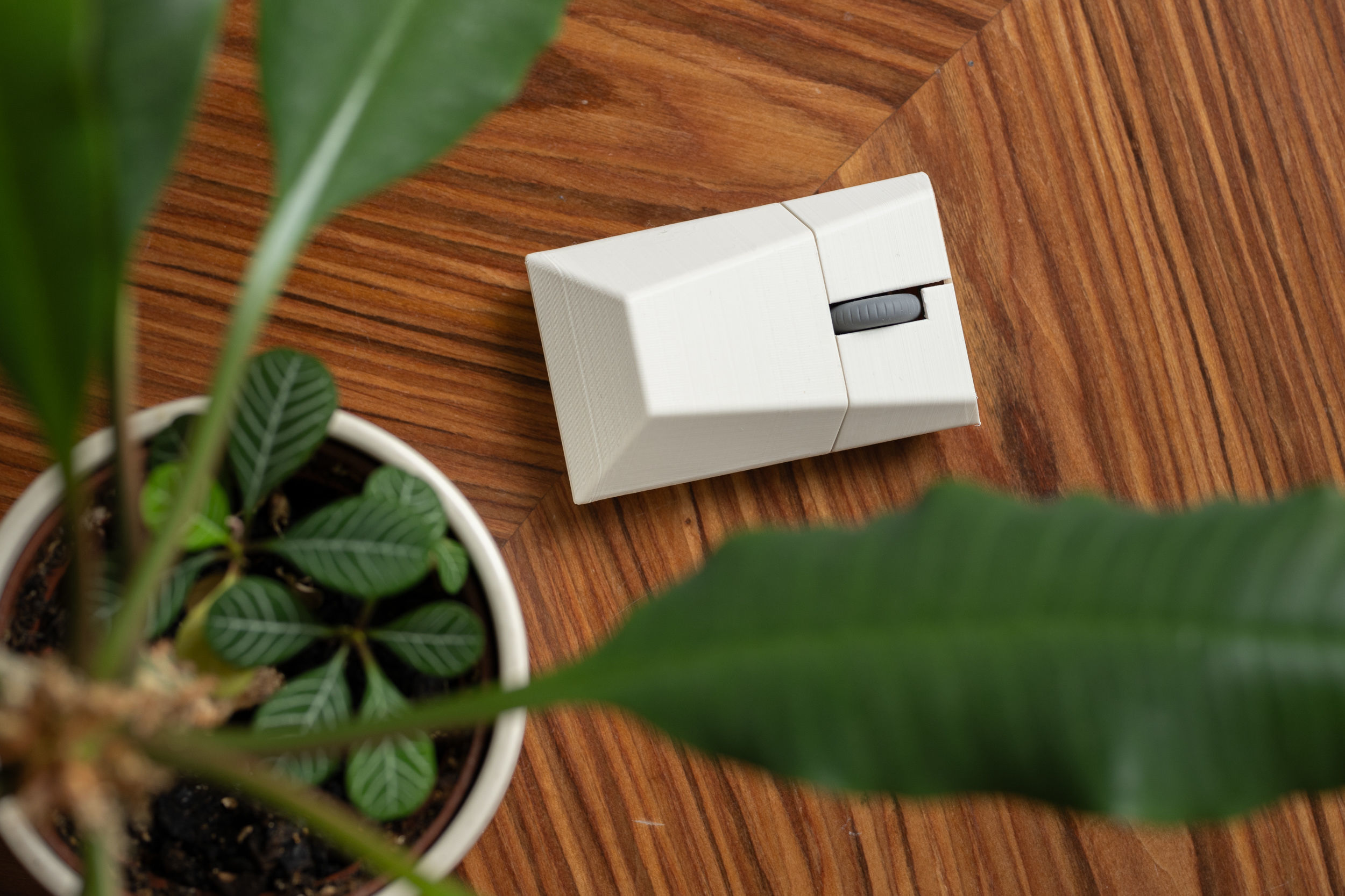 Logitech M185 vintage case - 1-year commercial licence 3D print model_1