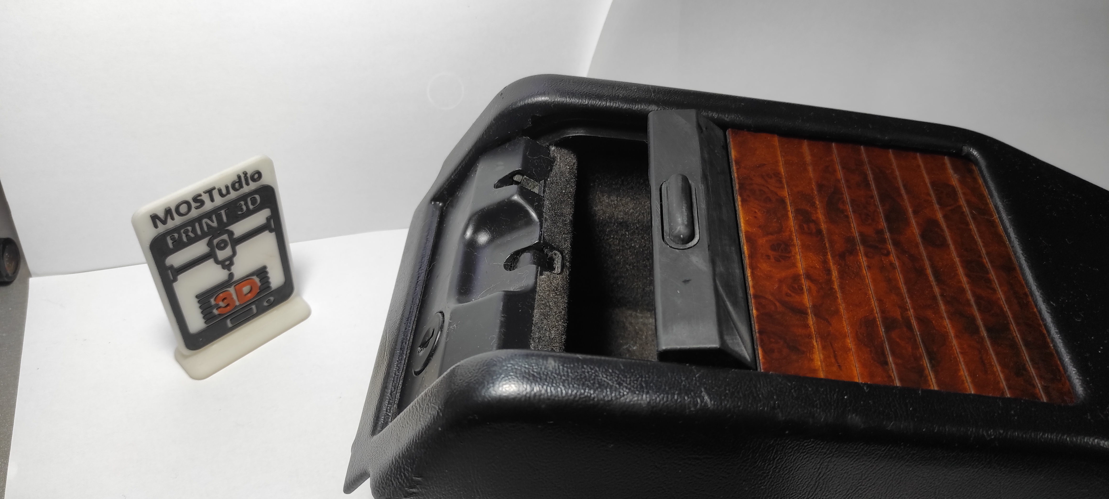 Wood Pane Arm Rest Lid MERCEDES BENZ W124 3D print model_10