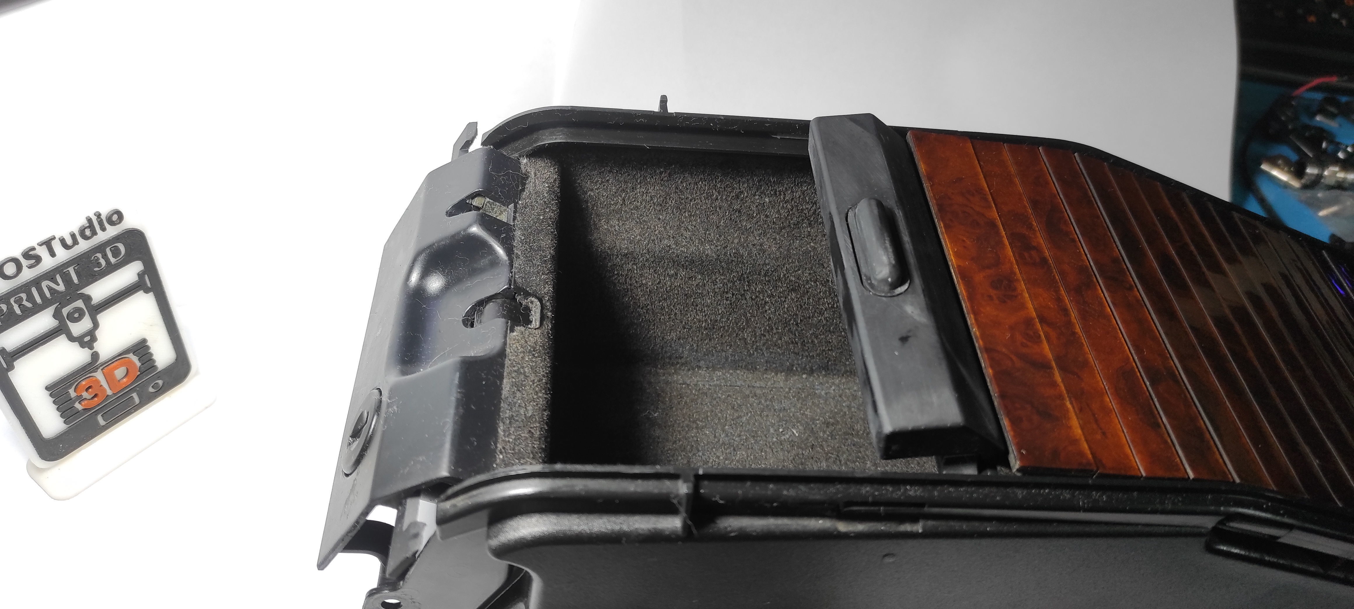 Wood Pane Arm Rest Lid MERCEDES BENZ W124 3D print model_8