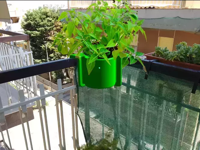 Pot holder for balconies