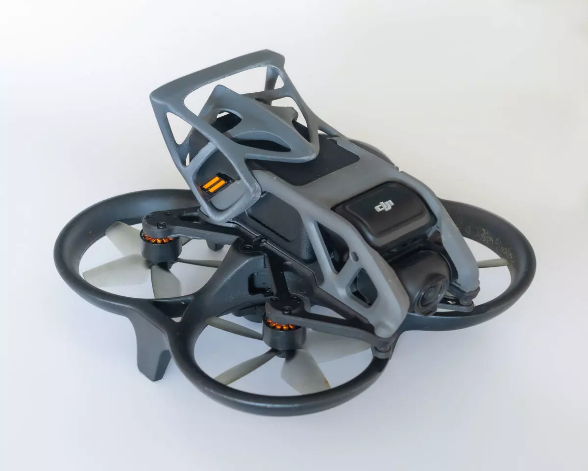 DJI AVATA ORGANIC TAIL - AIRTAG AND BATTERY HOLDER 3D print model
