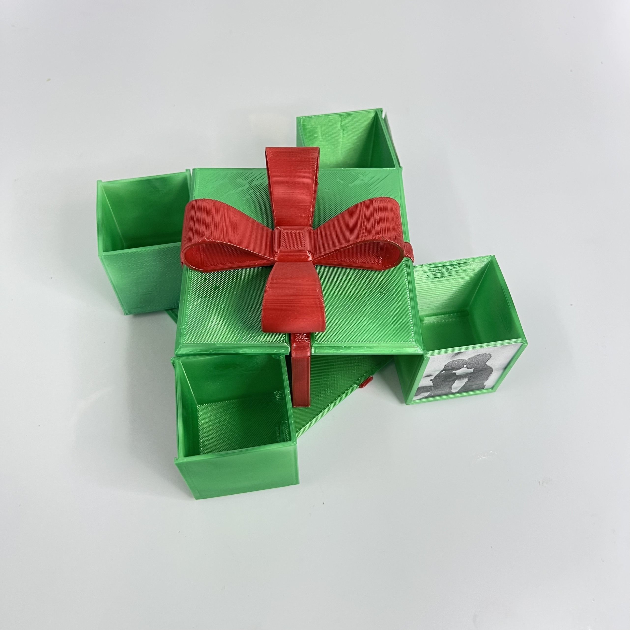 MECHANICAL ROTATING GIFT BOX - VALENTINE - CHRISTMAS BOX 3D print model_4