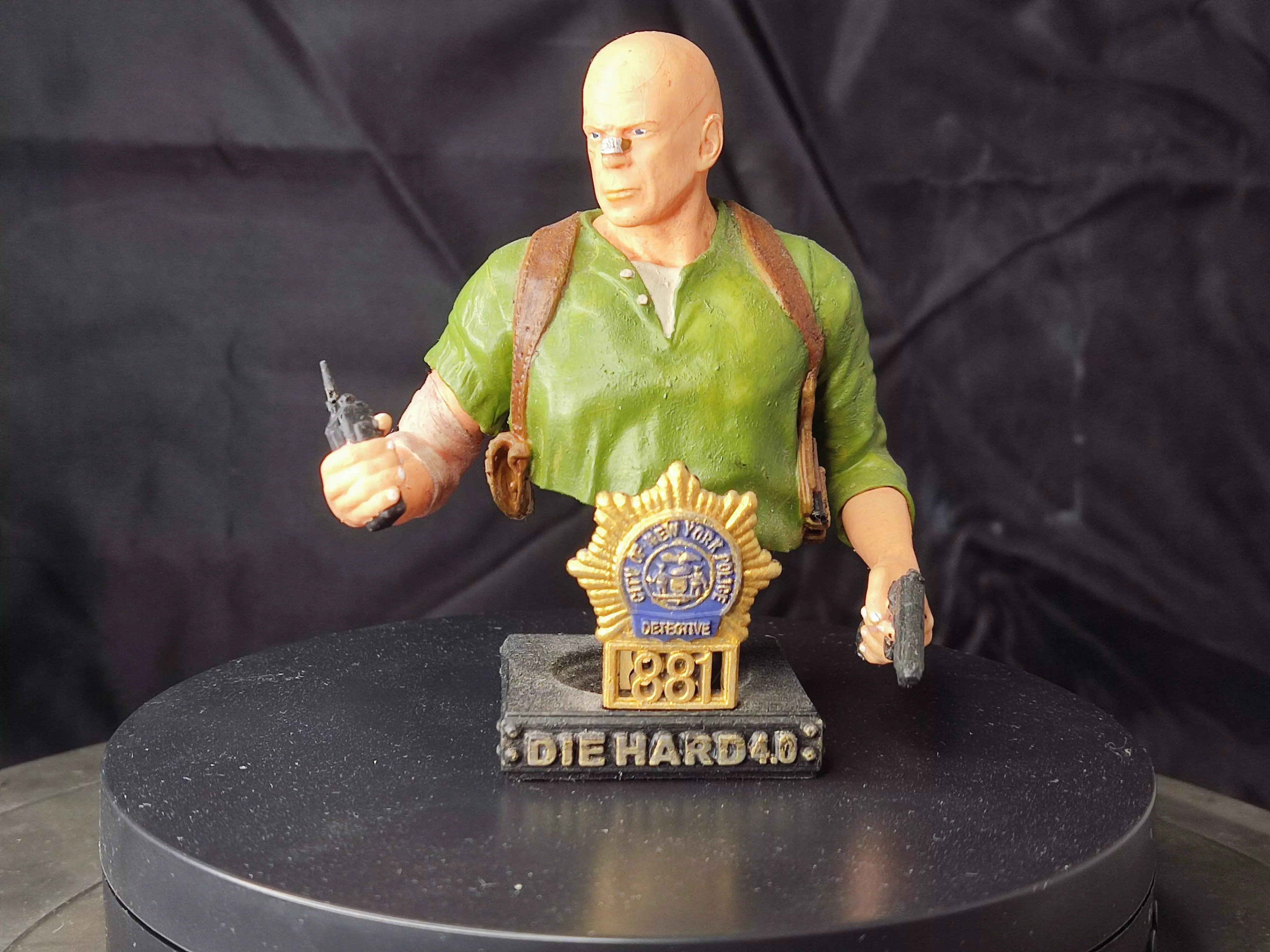 Die Hart  --  Bruce Willis --  Jungla de Cristal  3D print model_0