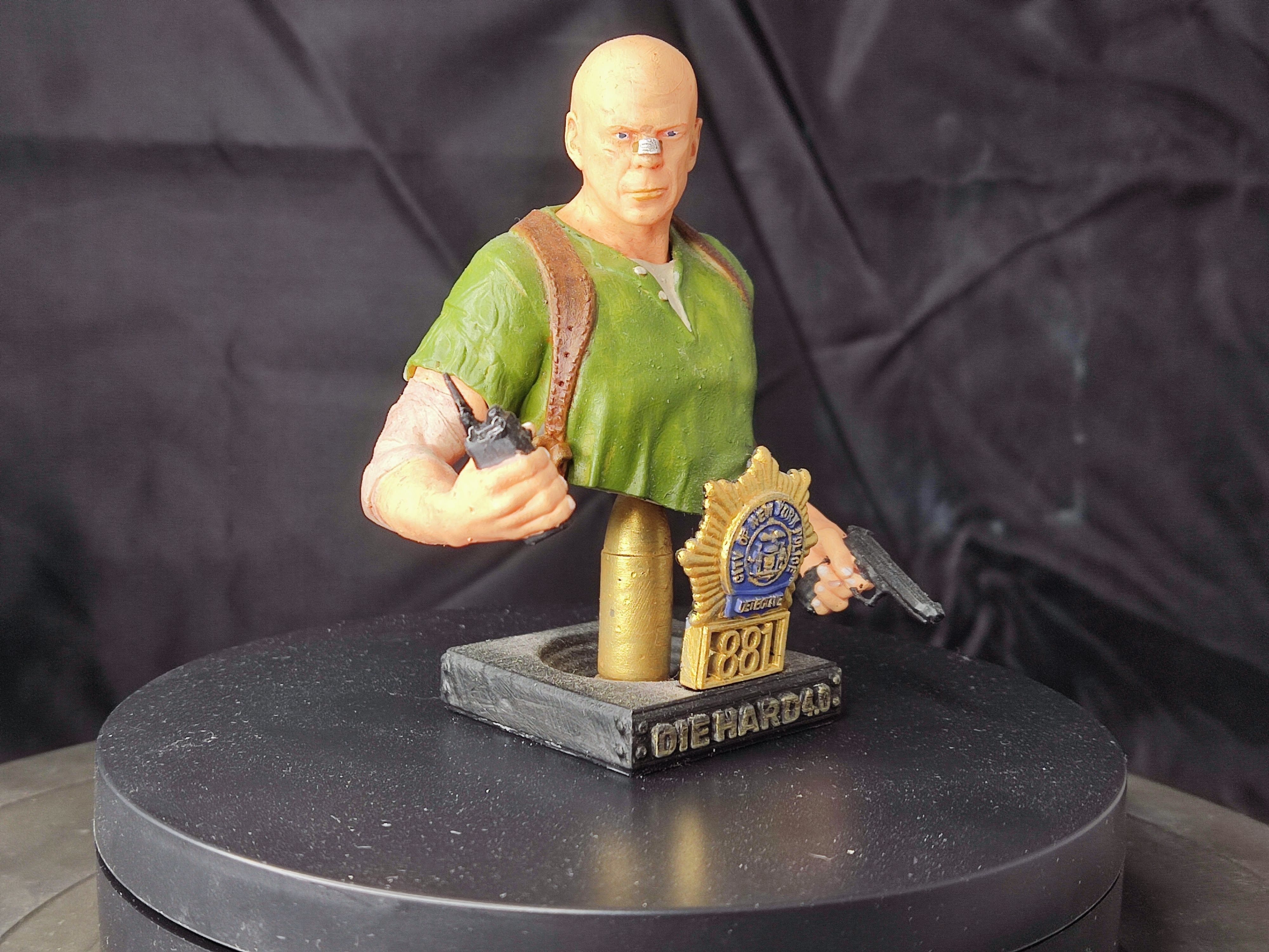 Die Hart  --  Bruce Willis --  Jungla de Cristal  3D print model_6