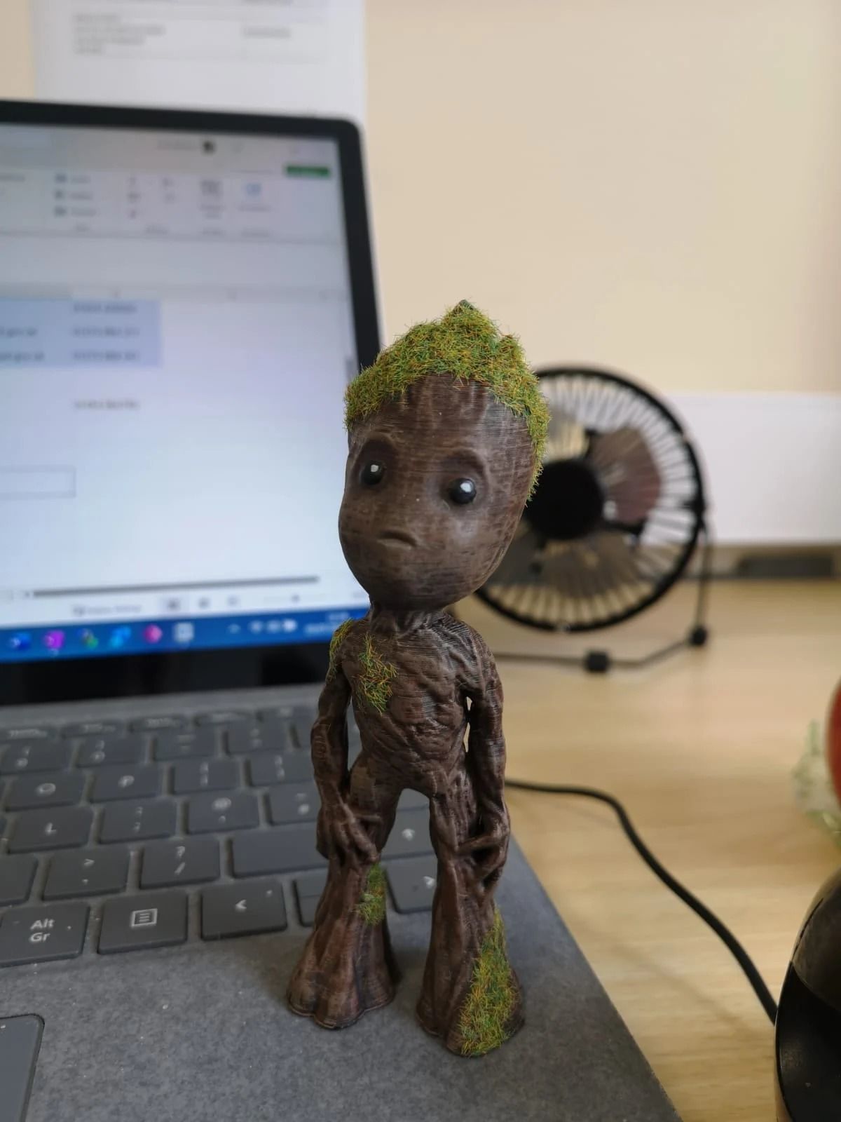 Baby Groot Standing up 3D print model_7