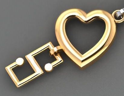 Heart Love Valentine Light Diamond Bracelet 3dm stl renders 3D print model_3