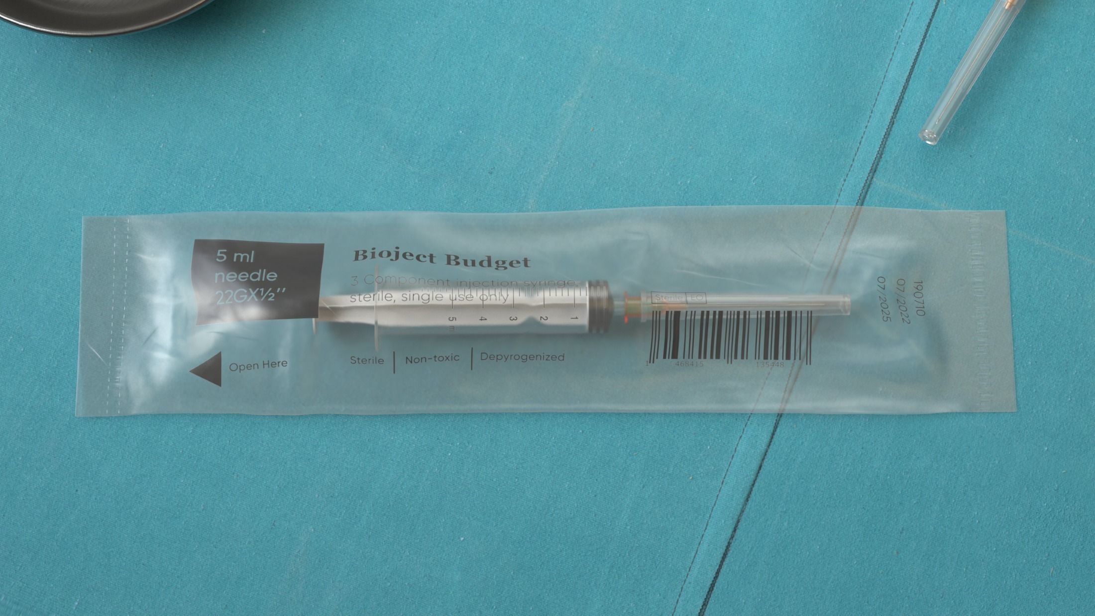 Medical Instruments - Syringe injection 3D model_4