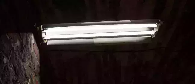 Fluorescent light Low-poly 3D model