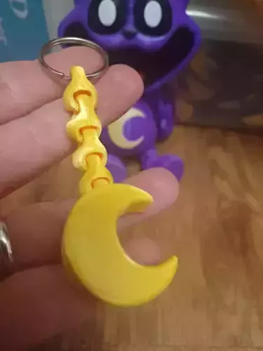 Moon Cresent Flexi link keychain -Smiling critters Moon 3D print model