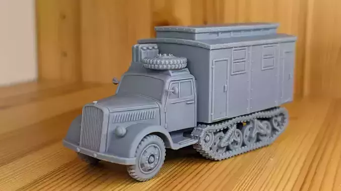 Sd-Kfz-3 Maultier Ambulance - Germany - WW2