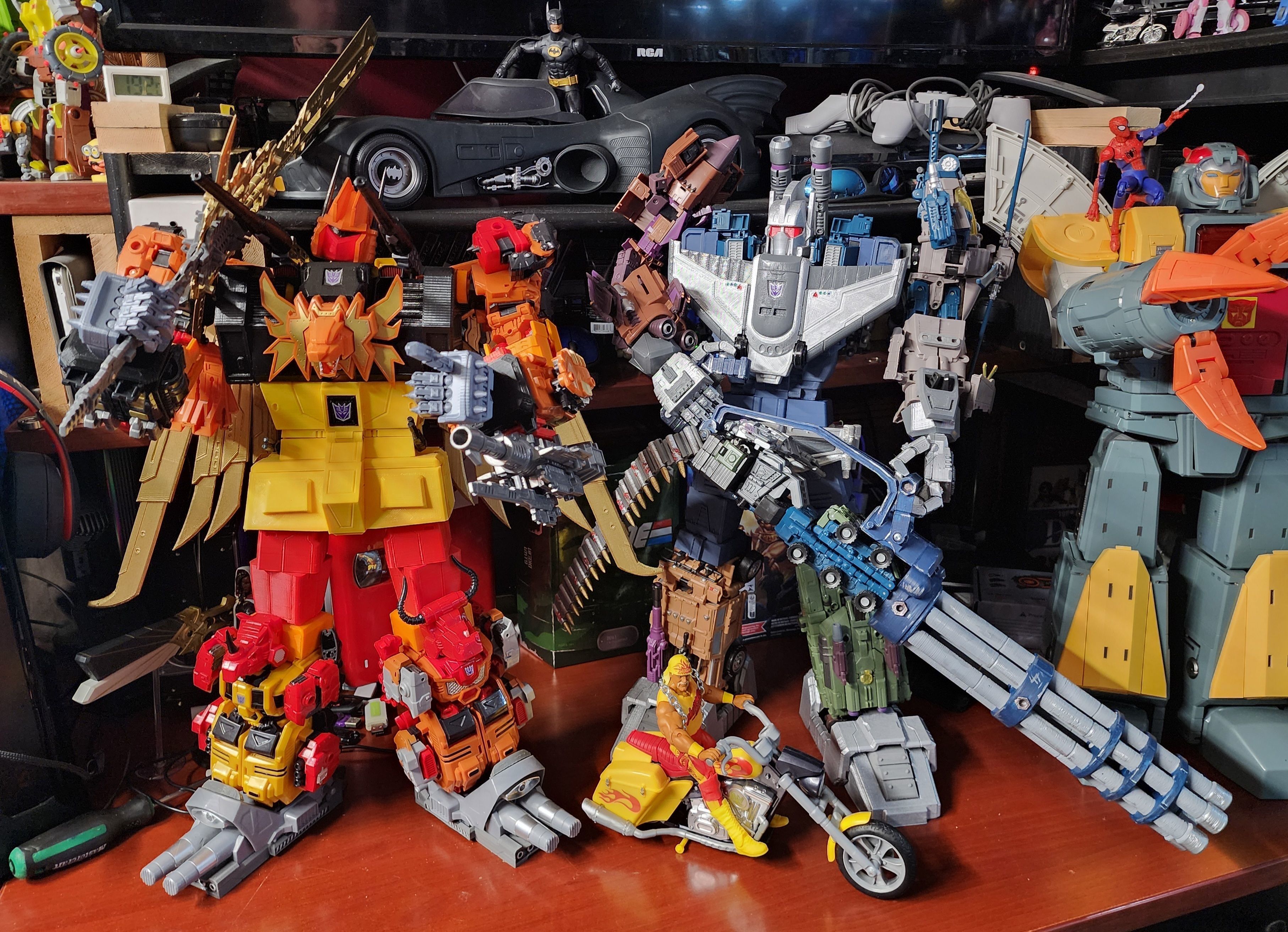 Sword and BFG Gatling Gun out of JB Bruticus Onslaught Trailer 3D print model_2