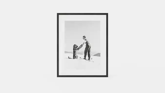 On tour - Black and white photograph printed on photo paper Low-poly 3D model
