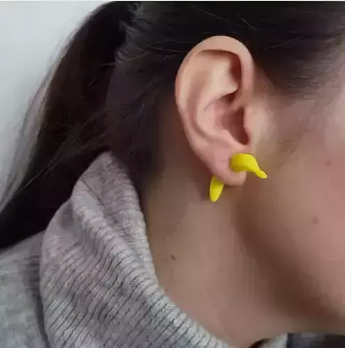 BANANA EARRING