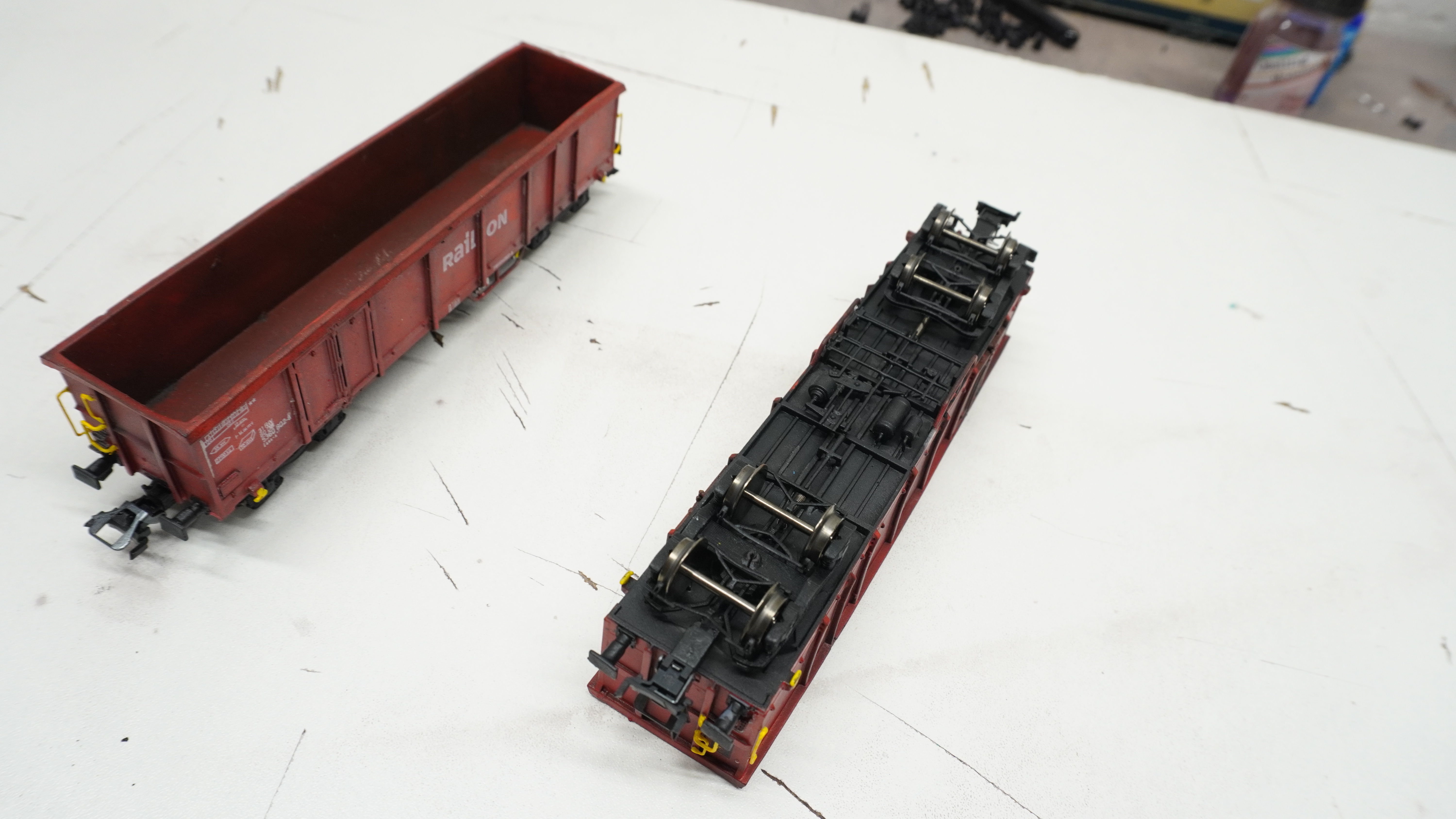 Pre supported H0 scale Eaos x 075 freight car 3D print model_3