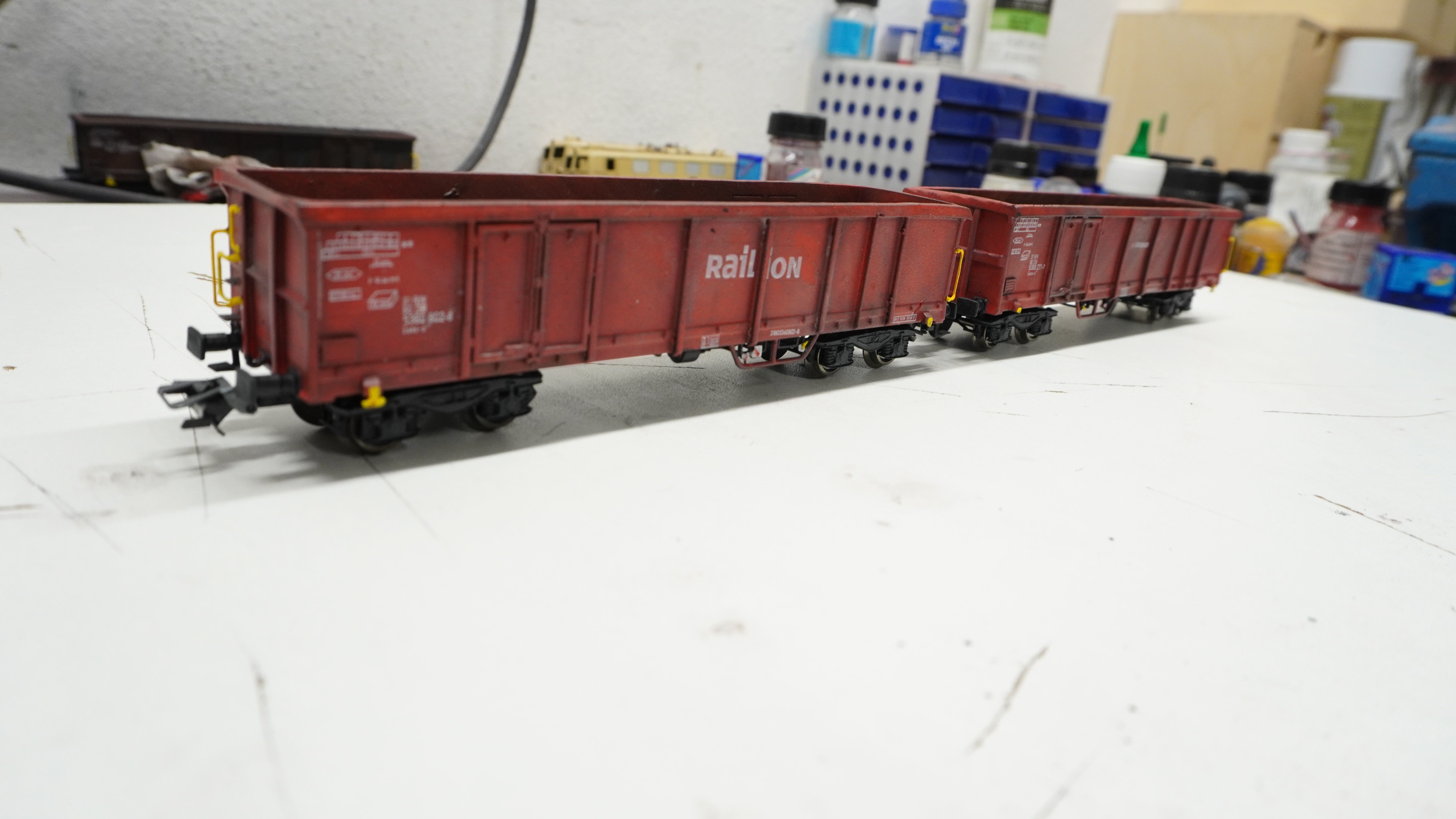 Pre supported H0 scale Eaos x 075 freight car 3D print model_8