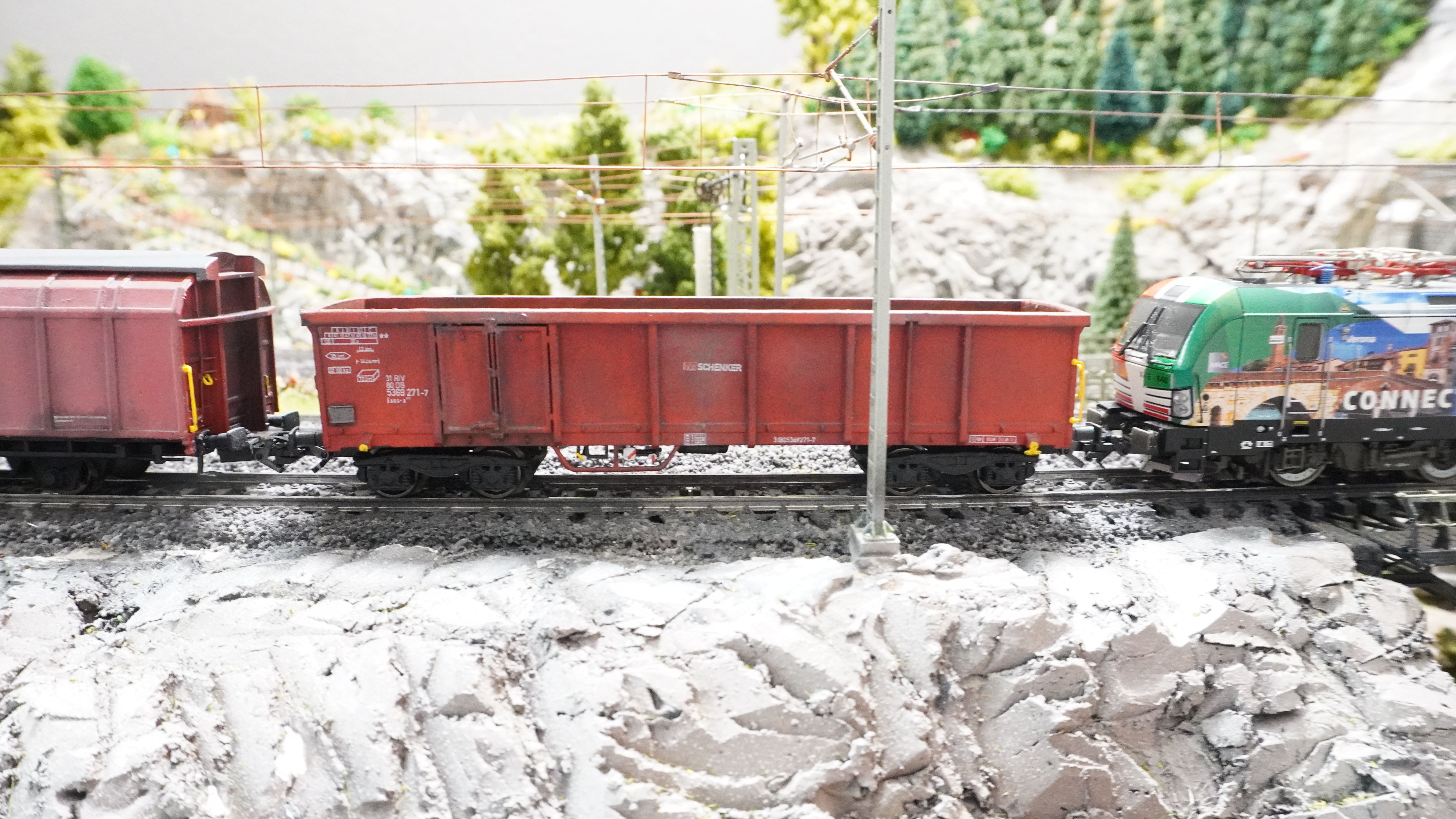 Pre supported H0 scale Eaos x 075 freight car 3D print model_10