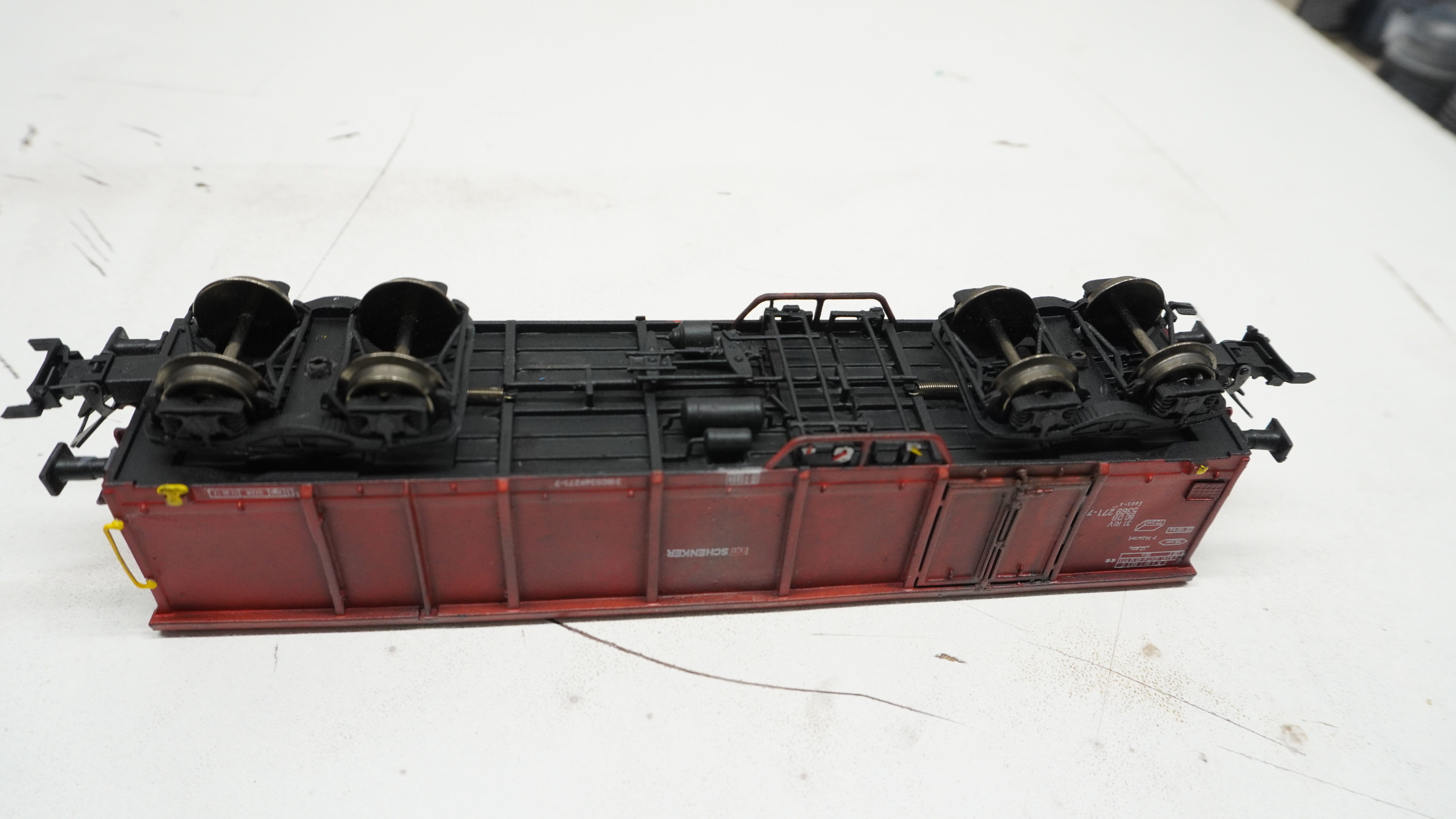 Pre supported H0 scale Eaos x 075 freight car 3D print model_4