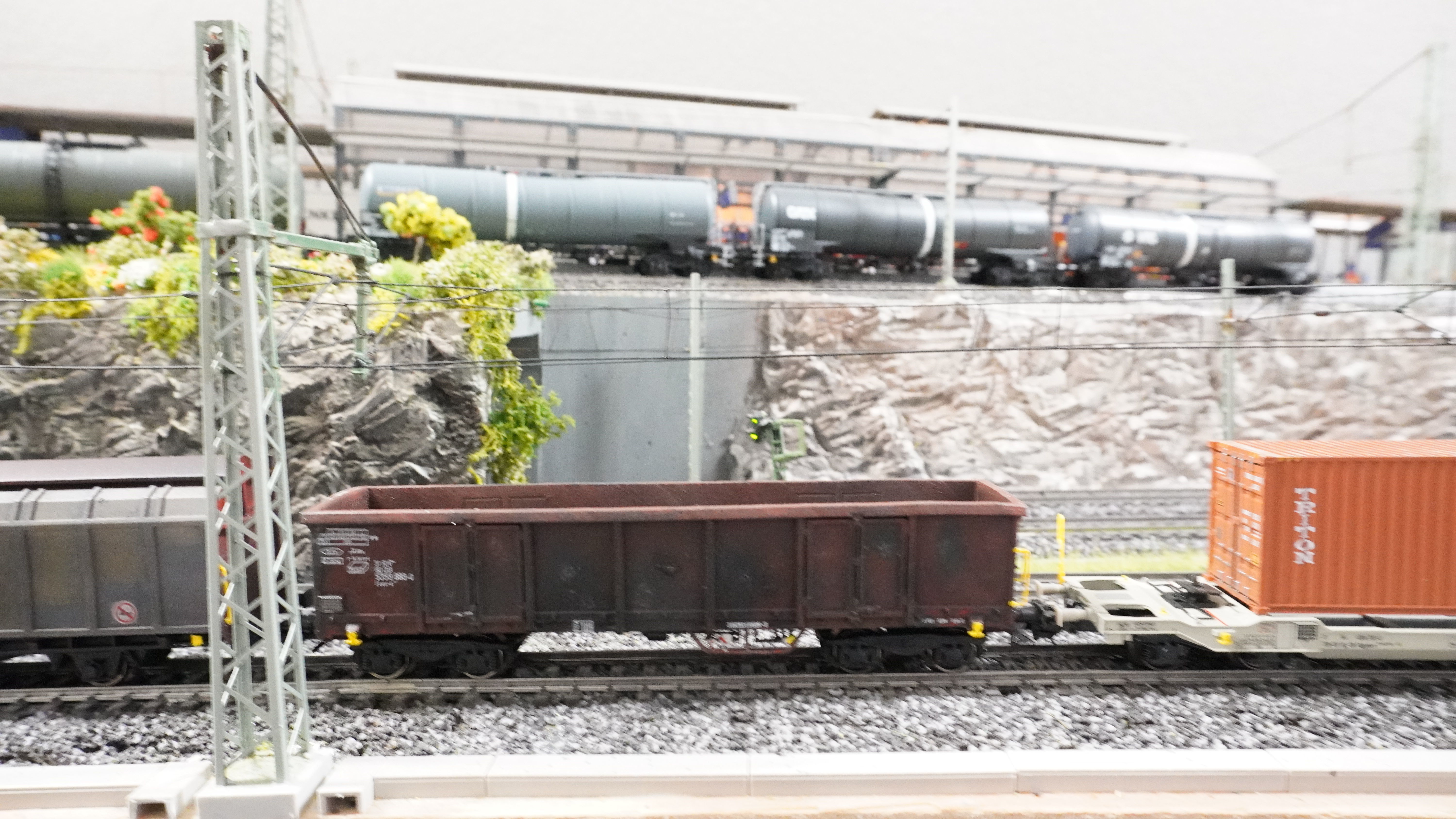 Pre supported H0 1-87 scale Gondola Eaos-x 051 3D print model_9