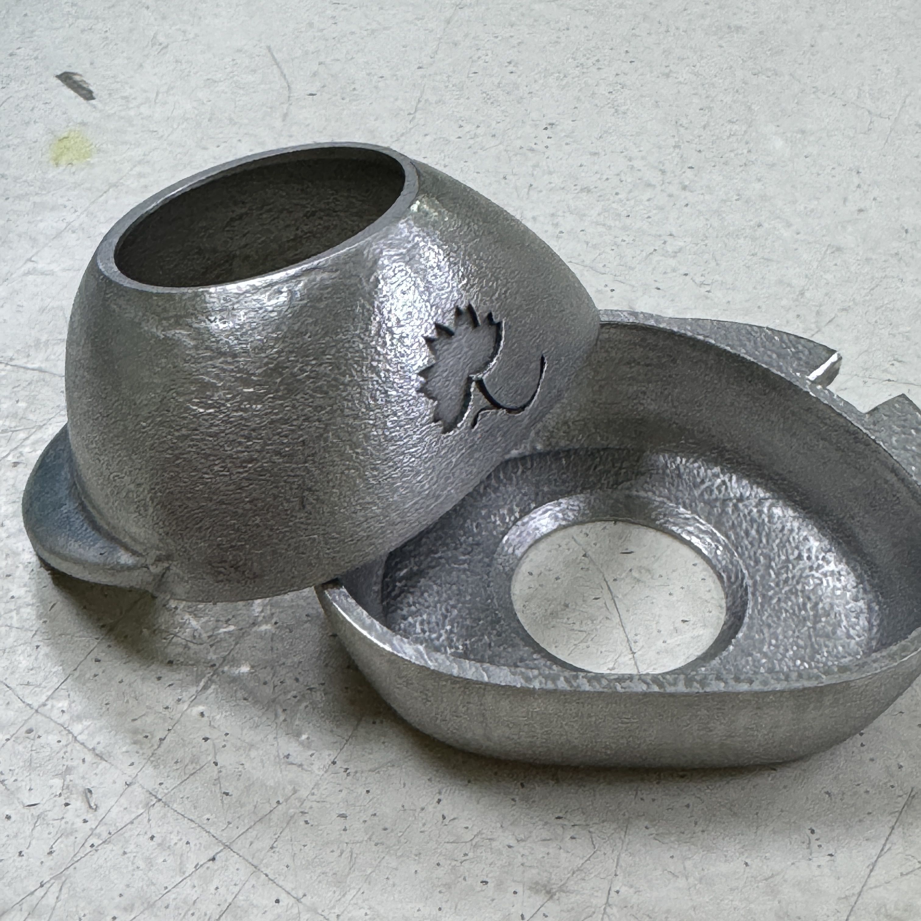 Small flask for ocular prosthesis Thin shell version 3D print model_3