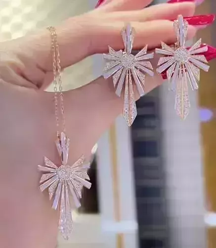 van cleef earring 3d fashion