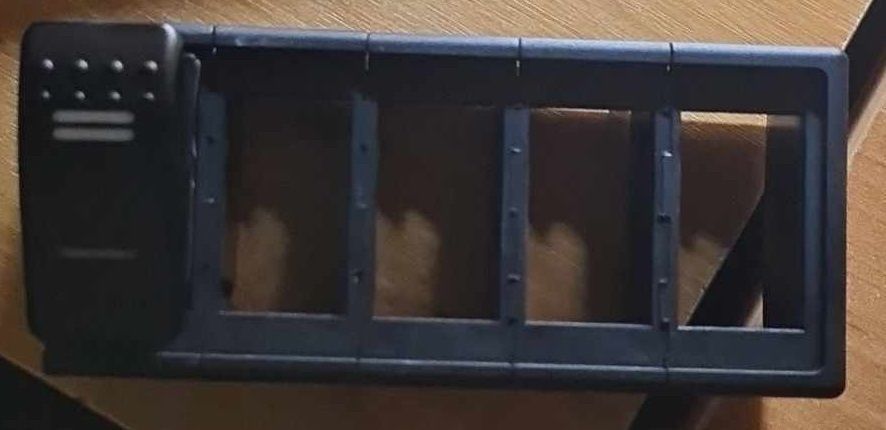 MUD STUFF POD - FOR DASH GAUGES OR SWITCHES ON LAND ROVER 3D Model Collection_11