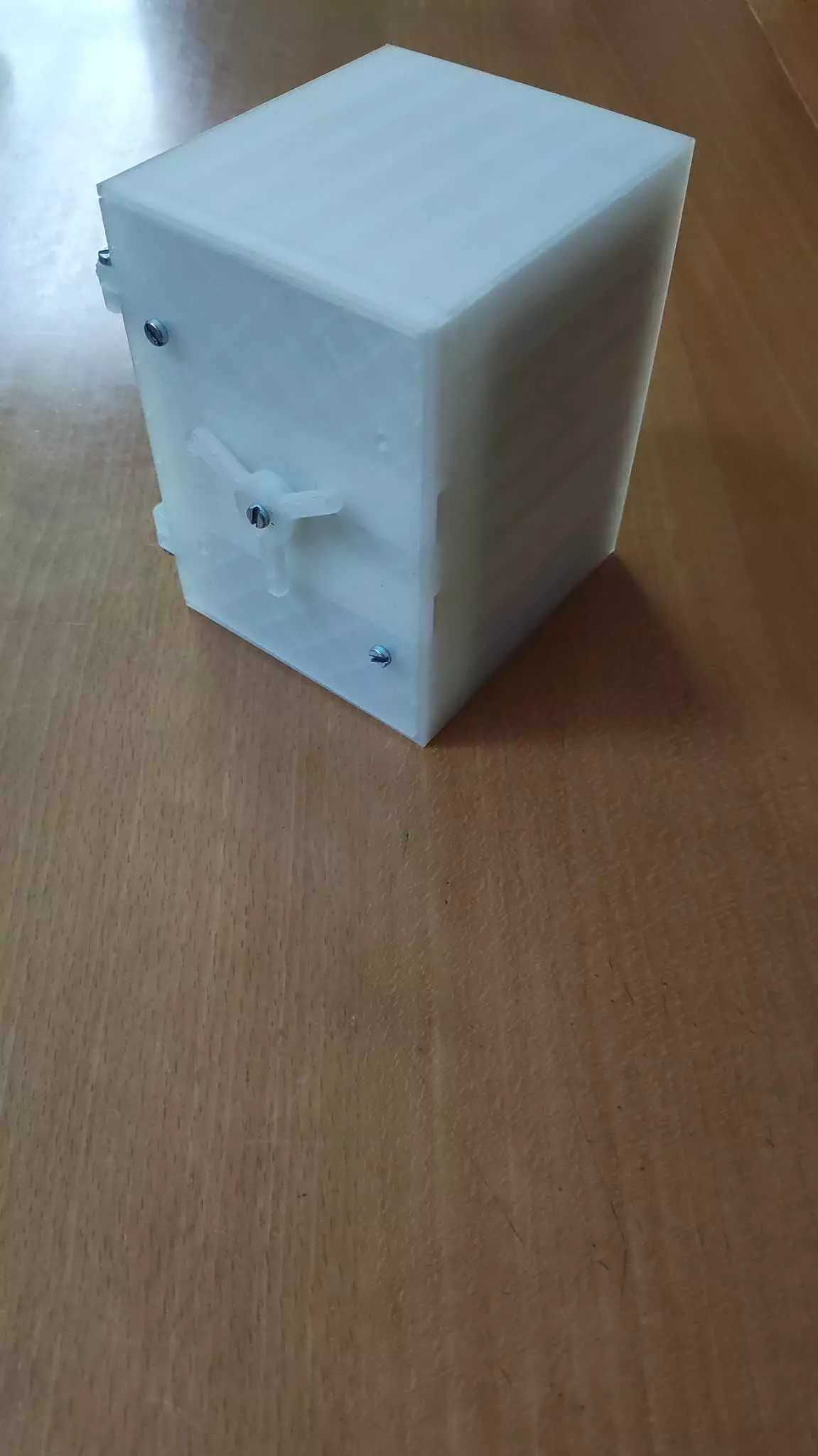 TCG Vault deckbox 100plus single sleeved standard sized cards 3D print model_0