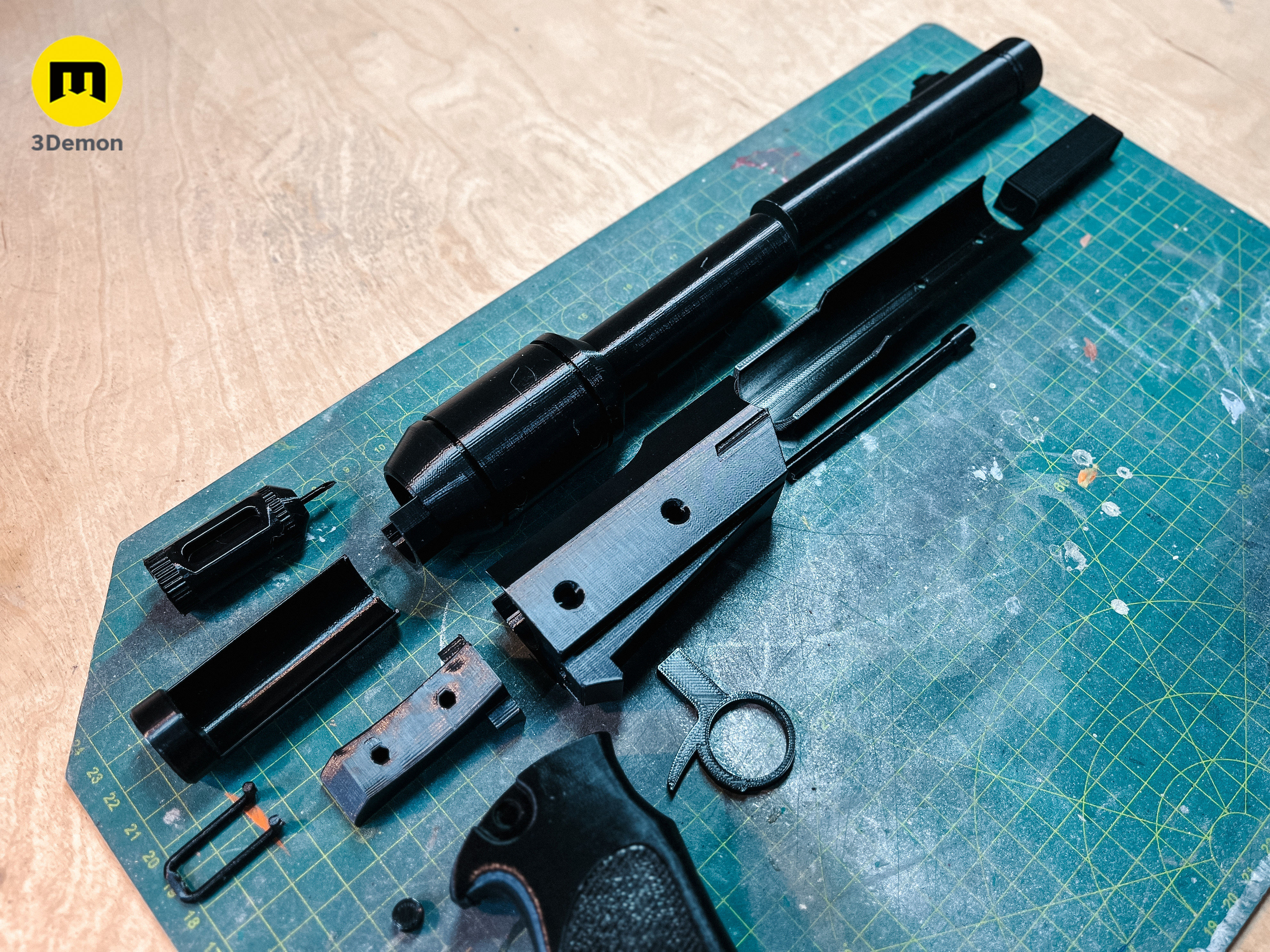 Lucy tranquilizer gun Fallout 3D print model_17