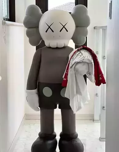 Kaws x Uniqlo Companion Fan Art Toy 