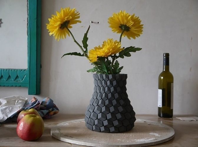 Curved honeycomb vase 3D print model