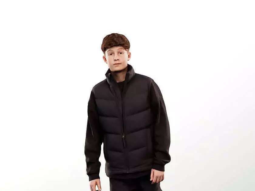 Hannes 15257 - Walking Boy In Winter Outfit Low-poly 3D model_0