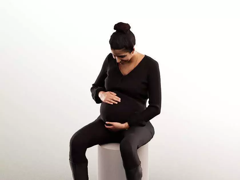 Debby 15045 - Sitting Casual Pregnant Woman Low-poly 3D model_0