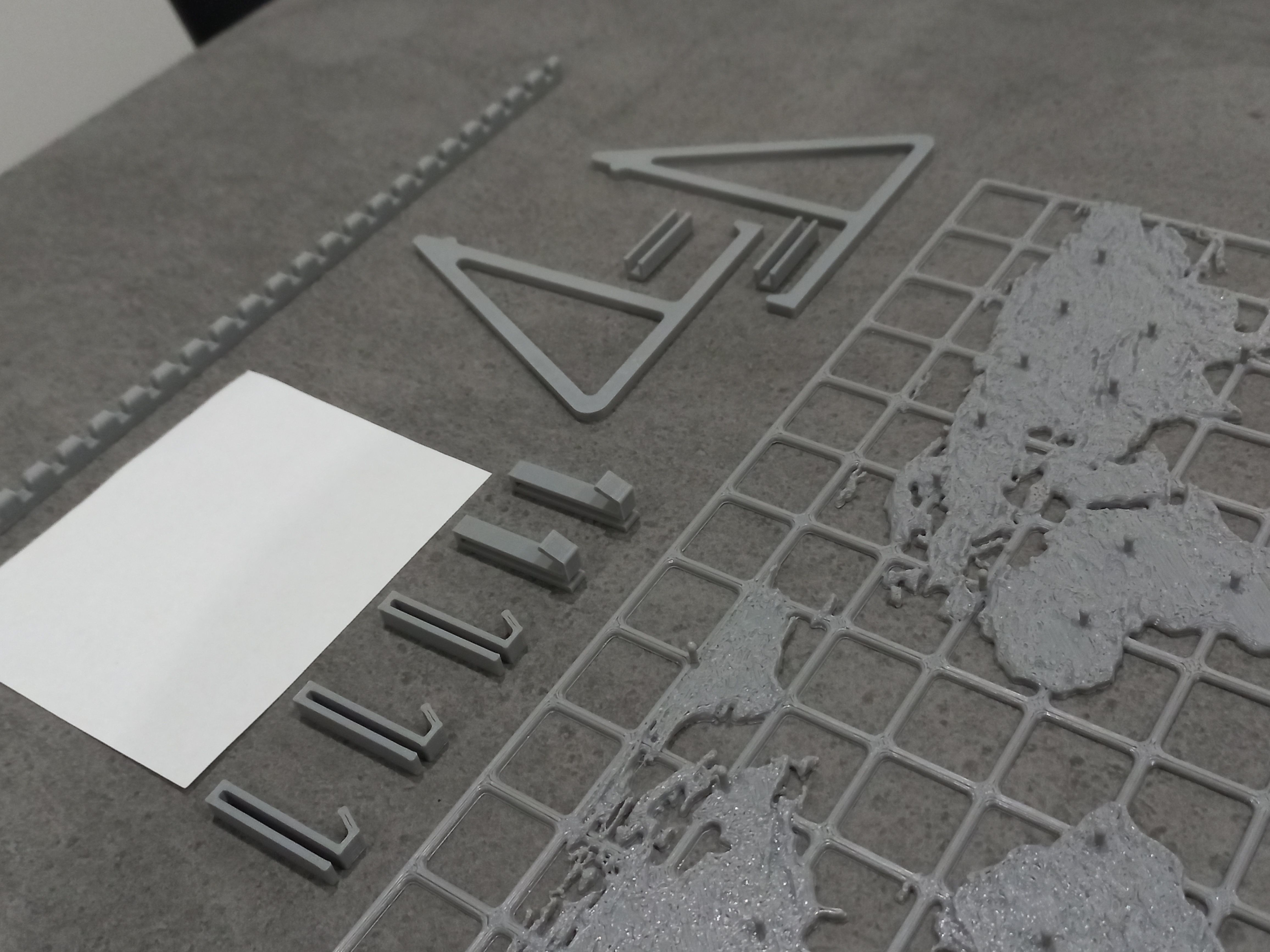 Decorative organizer grid with the map of planet Earth 3D print model_2