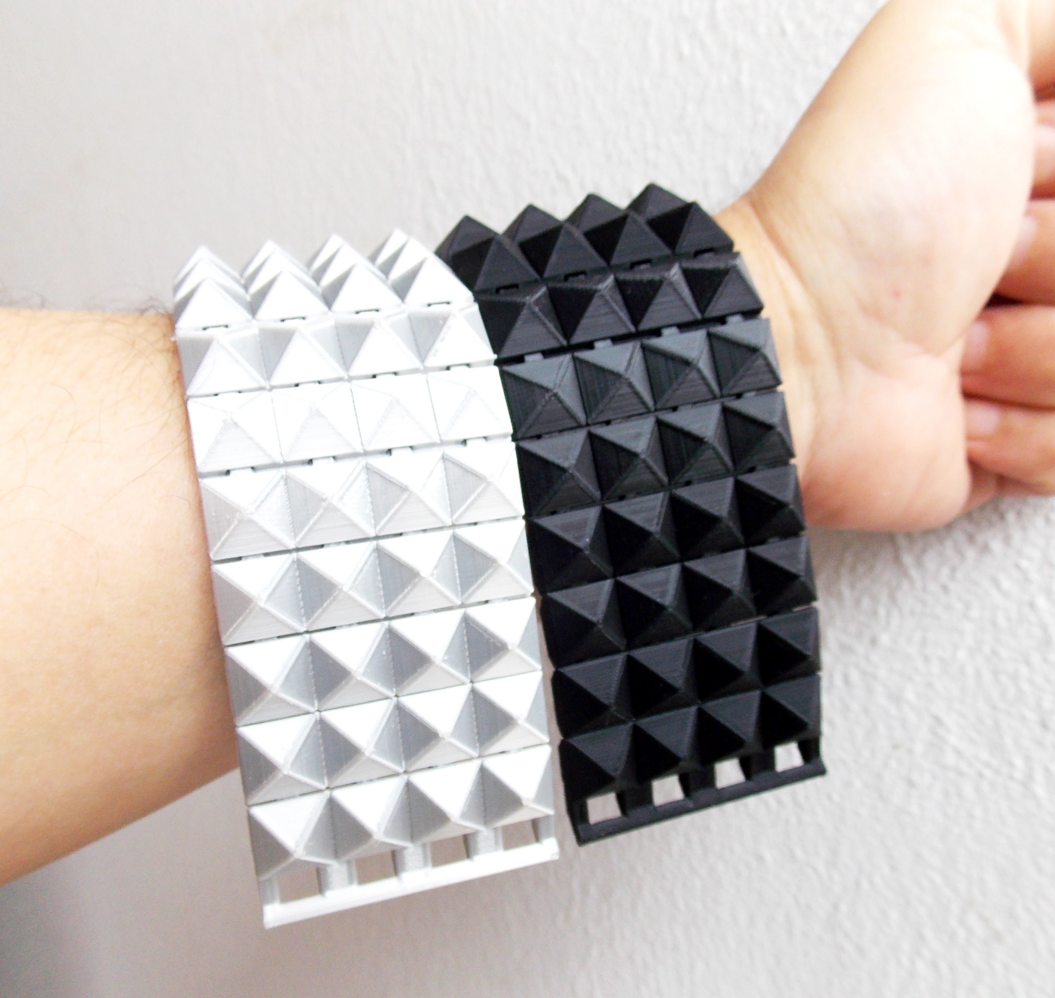 SPIKED BRACELET 3D print model_12