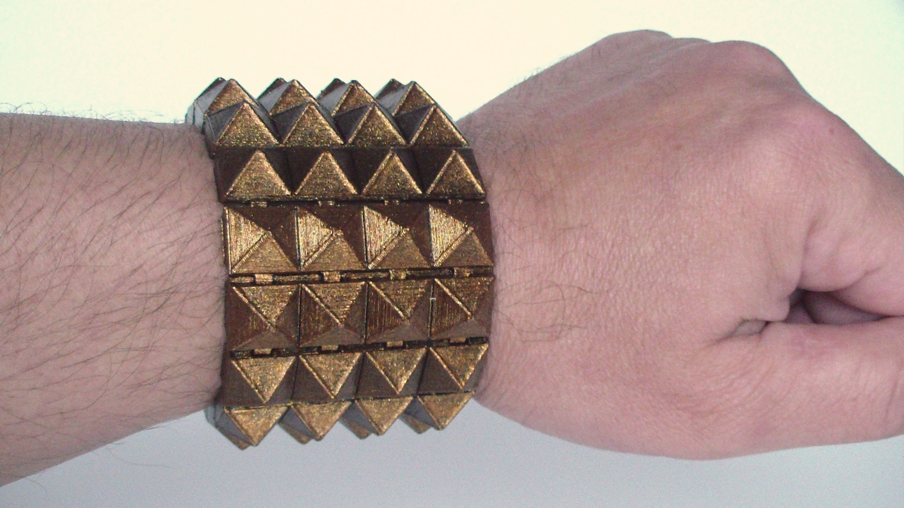 SPIKED BRACELET 3D print model_1