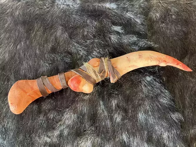 Tooth Dagger Replica Inspired by Raised By Wolves Diablo 4