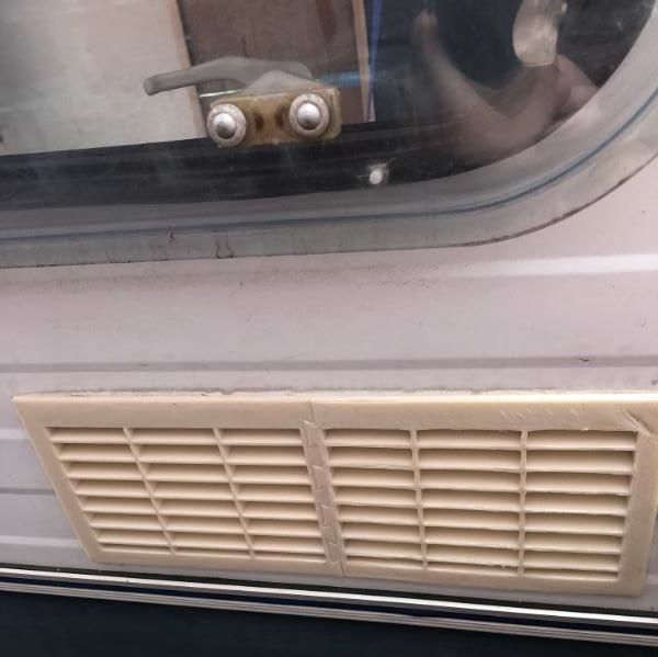 caravan ventilation grille 3D print model_1
