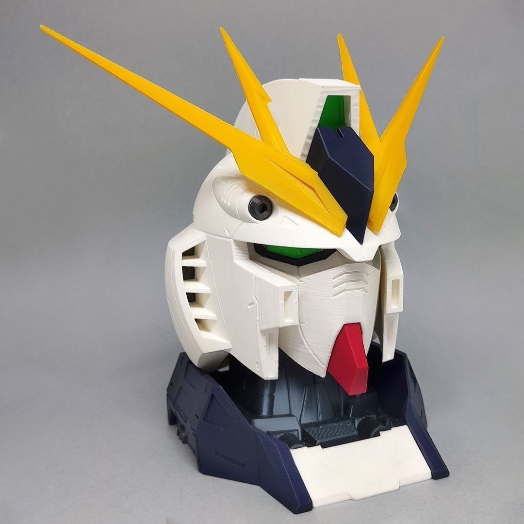 Nu Gundam Bust 3D print model_3