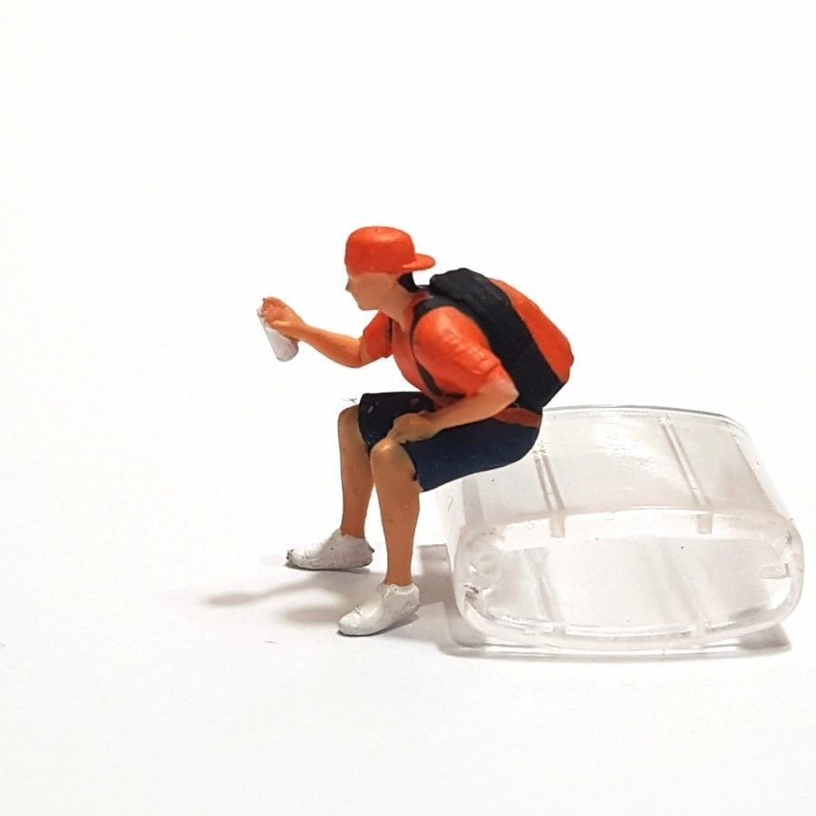 Figure Tim grafitti skala 1-64 diorama miniature 3D print model_1