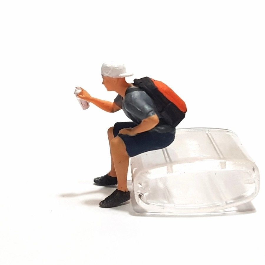 Figure Tim grafitti skala 1-64 diorama miniature 3D print model_2