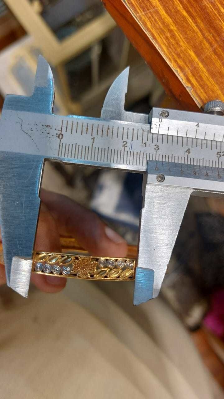 Bangles with details 3D print model_3