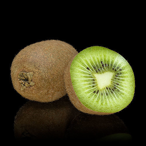 Kiwi Fruit Whole And Cut 3D model 2