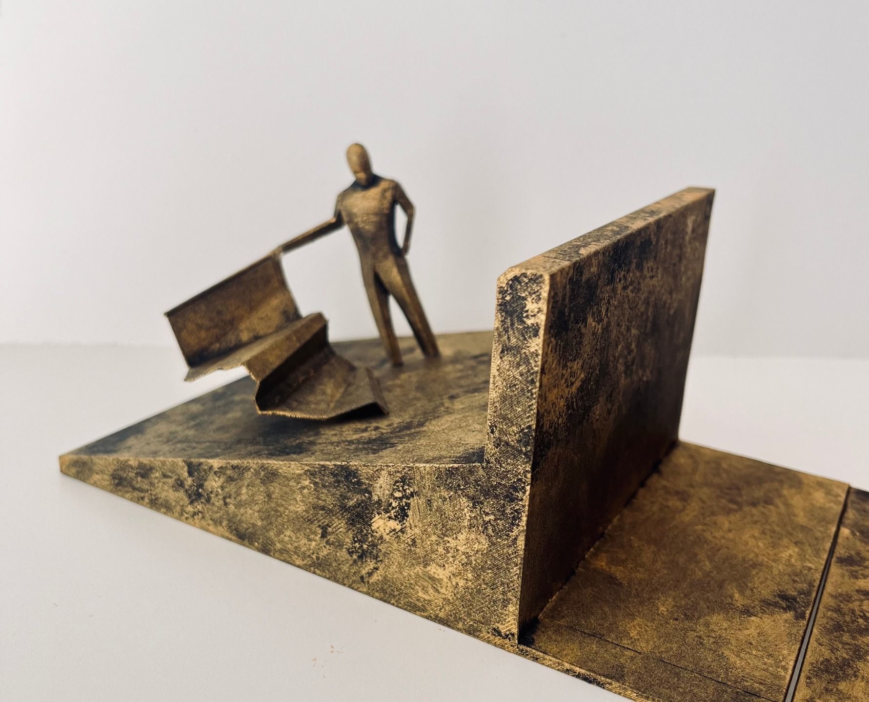 Dune Inspired Bullfighting Statue Bookend 3D print model_9